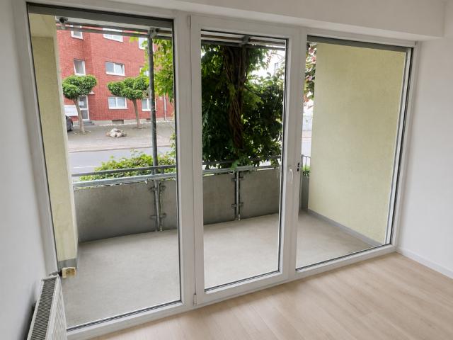 Sanierte 3 Zimmerwohnung mit Balkon und Außenstellplatz in beliebter Wohnlage!
