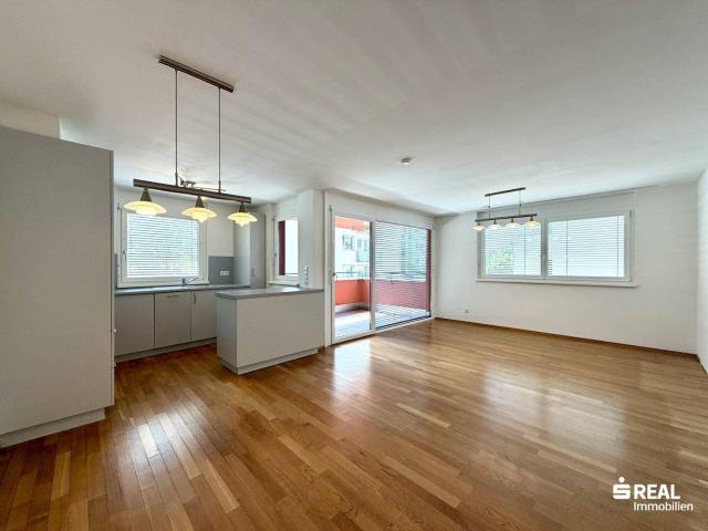 Tolle 3 Zimmerwohnung mit Balkon in zentraler Stadtlage