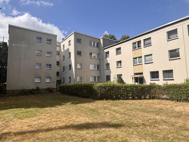 Sanierte 3 Zimmerwohnung mit Loggia und Einbauküche