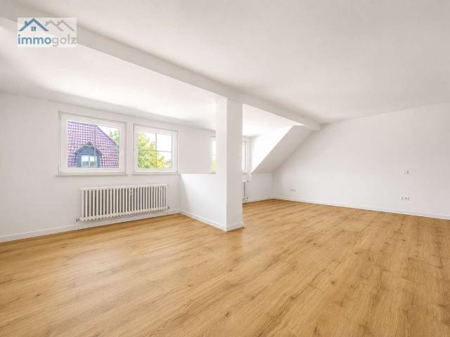 Sanierte 3,5 Zimmer Dachgeschosswohnung im beliebten Essen Bergerhausen