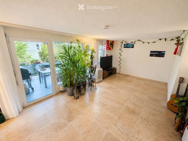 Sanierte 3.5 Zimmer Wohnung 4 Min. zum Bus 10