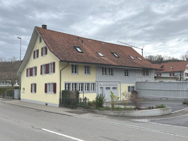 Sanierte 3.5 Zimmerwohnung in altem Bauernhaus