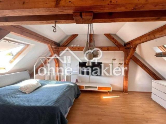 Sanierte teilmöblierte Maisonette Wohnung mit 3 Zimmern, Garten und Stellplatz inklusive
