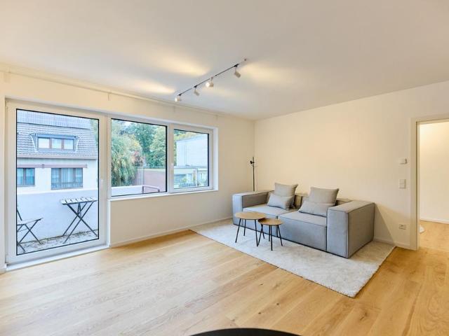 Sanierte und möblierte 2,5 Zimmer Wohnung