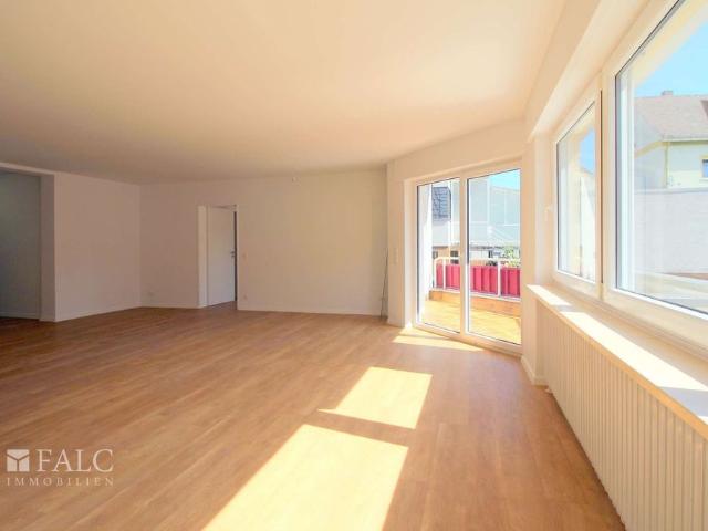 Sanierte Wohnung mit großem Wohnzimmer!