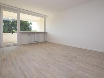 Sanierte Wohnung mit sonniger Loggia nahe Detmeroder Teich!