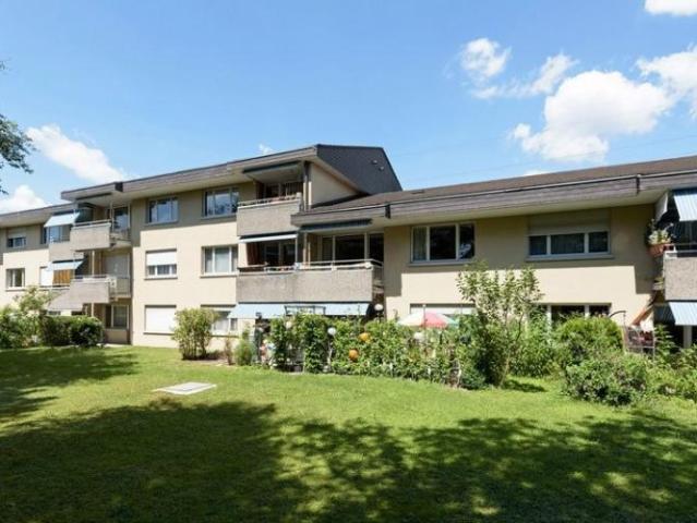 Sanierte Wohnung im Herzen von Zürich Affoltern