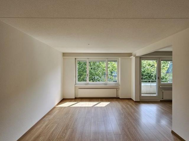 Sanierte Wohnung im Herzen von Zürich Affoltern