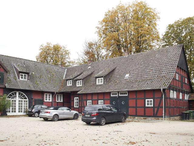 Sanierte Zweizimmer Wohnung mit Garten am Schloss Bosfeld