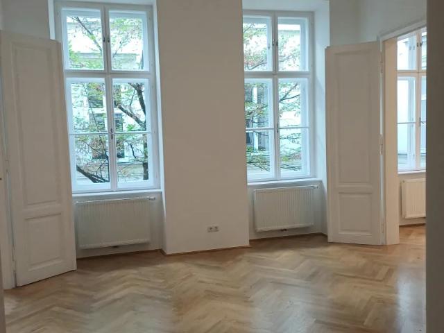 Sanierte Zweizimmerwohnung in Hofruhelage nahe der Wiener Staatsoper Provisionsfrei!