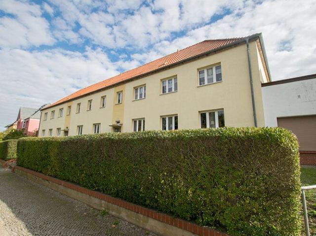 Sanierte Altbauwohnung mit Garten!
