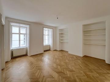 Sanierte Altbauwohnung mitten in der Innenstadt