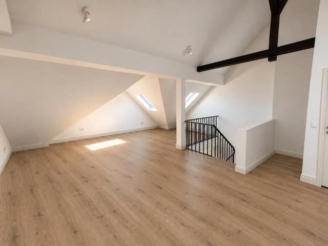 Sanierte Altbau Maisonette mit Galerie – Erstbezug