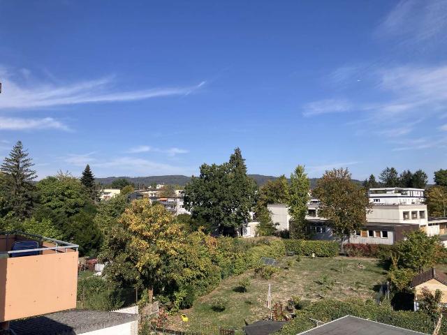 Sanierte Balkonwohnung mit Weitblick u. EBK