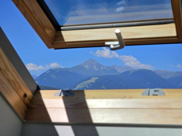 sanierte Dachgeschoßwohnung in ruhiger Lage mit Weitblick
