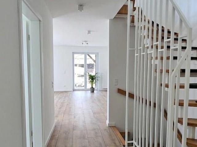 Sanierte DHH mit 187m² Nutzfläche inkl. ausgebautem Souterrain