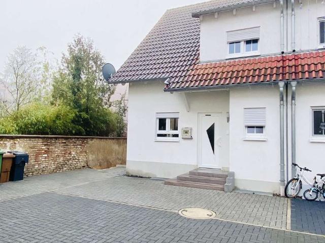 Sanierte Doppelhaushälfte mit Garten in zentraler Lage in Rastatt Innenstadt