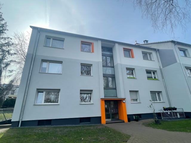 sanierte Erdgeschosswohnung mit Balkon