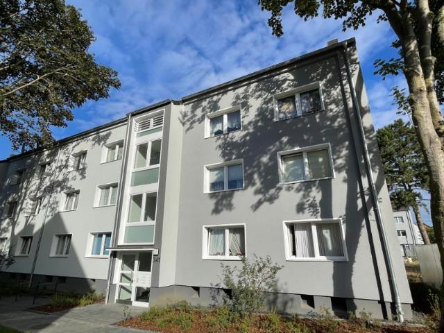 sanierte Erdgeschosswohnung mit Balkon