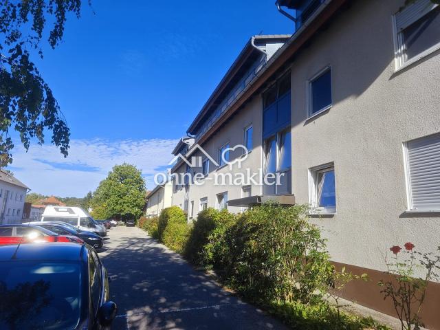 Sanierte gehobene Wohnung mit Tageslichtbad und Stellplatz in Naturnähe