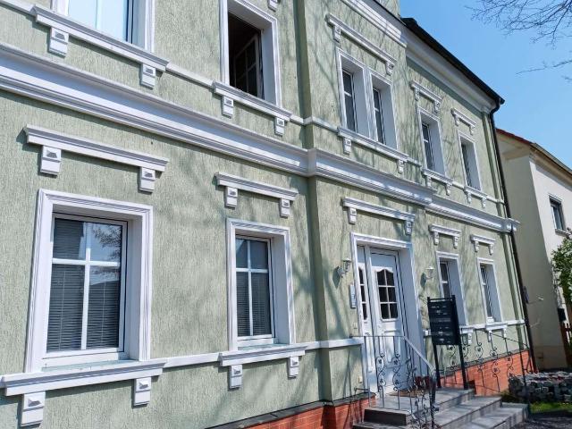 Sanierte, schöne 2 Zimmer Wohnung mit Küche