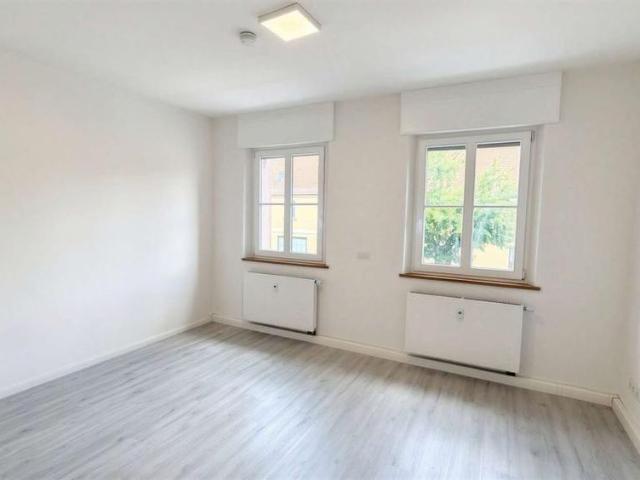 Sanierter Altbau mit Küche, Balkon und zwei Badezimmern