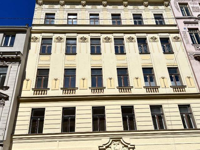 Sanierter Altbaucharme 2 Zimmer Wohnung in Bestlage des 7. Bezirks