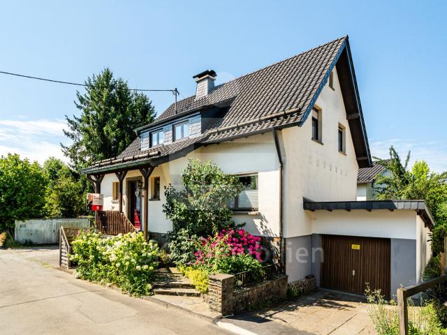 Sanierter Wohntraum, mit vielen Möglichkeiten auf kompaktem Grundstück in Windeck Wilberhofen!