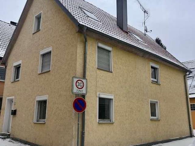 Saniertes 2 Familienhaus in zentraler Lage Neresheim !