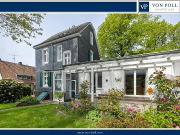 Saniertes bergisches Traumhaus mit großzügigem Gartenidyll in Ronsdorf