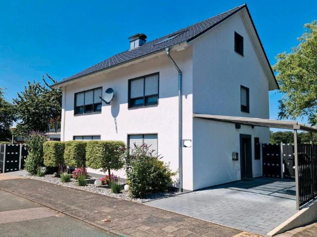 Saniertes Ein oder Mehrfamilienhaus am Rande der Kernstadt