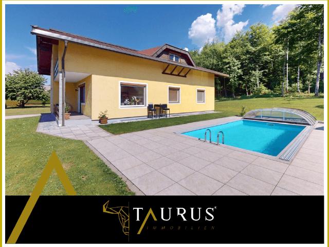 Saniertes Ein /Zweifamilienhaus in idyllischer Waldrand & Aussichtslage, mit Pool + Nebengebäude + Garagen