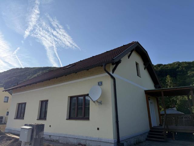 Saniertes Einfamilienhaus mit Garten zentral in Gloggnitz
