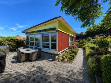 Saniertes Einfamilienhaus mit idyllischem Garten!