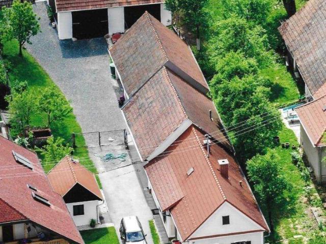 SANIERTES EINFAMILIENHAUS IN ABSOLUTER TRAUMHAFTER RUHELAGE