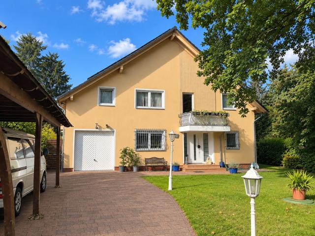 Saniertes Familienidyll im Ortskern Berlin Kladow – ruhige Privatstr Waldrand, Havelnähe & Remise