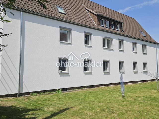 Saniertes Haus: Helle 4,5 Zimmer Wohnung in Lobstädt mit Garten