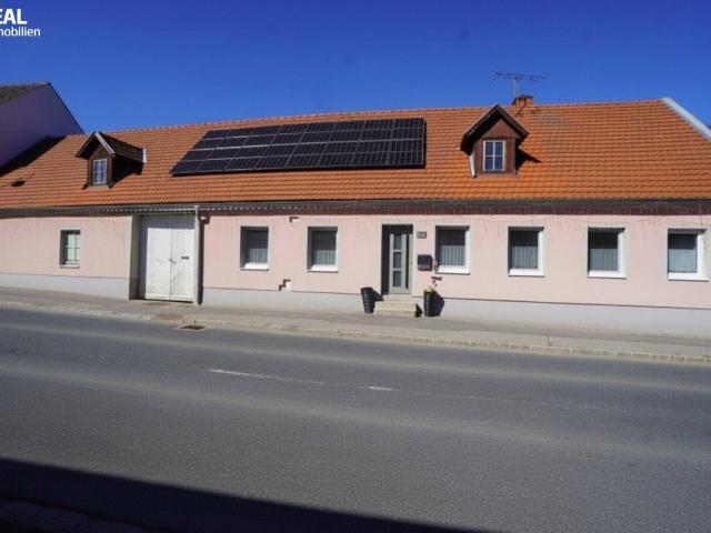 Saniertes Landhaus mit großem Gartengrundstück Nähe Horn