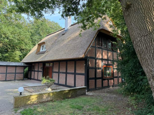 Saniertes Landhaus – Nähe Bremen mit Nebengebäuden und insgesamt 5,4 ha im Landkreis Diepholz