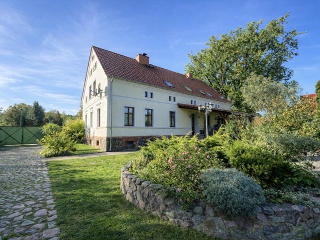 saniertes MFH in Lindow – 5 WE Neuvermietung möglich & Scheune – Kapitalanlage oder Selbstnutzung !