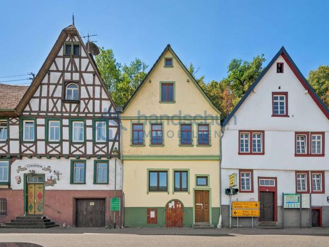 Saniertes Reihenmittelhaus am Rhein. Perfekt als Ferienimmobilie geeignet