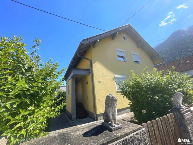 Saniertes Wohnhaus in ruhiger Siedlungslage von Spittal/Drau Sonnenterrasse mit Bergblick!