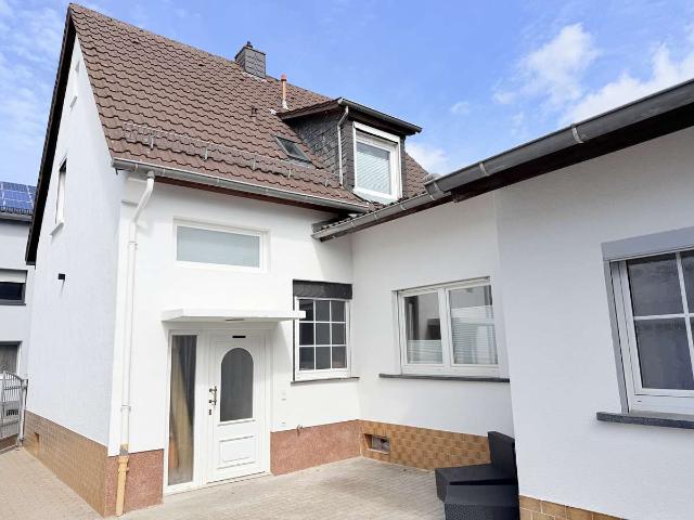 Saniertes und freistehendes Einfamilienhaus in beliebter Lage von Sandhausen