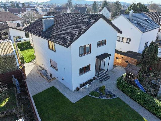 Saniertes und top gepflegtes Einfamilienhaus auf ca. 678 Qm Grundstück zum Kauf in 74211 Leingarten