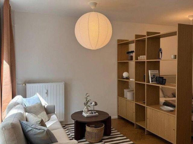 Saniertes und vollmöbliertes 1 Zimmer Apartment nahe der Kantstraße