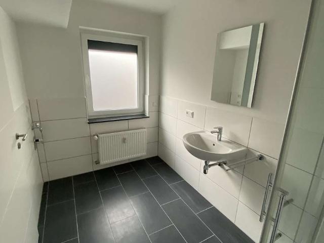 Sanierung in 2020: 2 Zimmer Wohnung in Köln Lind
