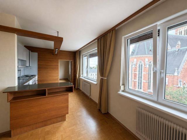 Sanierungsbedürfte 50 m² Wohnung im Herz Jesu Viertel