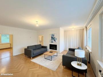 Sanierungsbedürftige 4 Zimmer Wohnung in perfekter Kombination aus Stadt und Land!