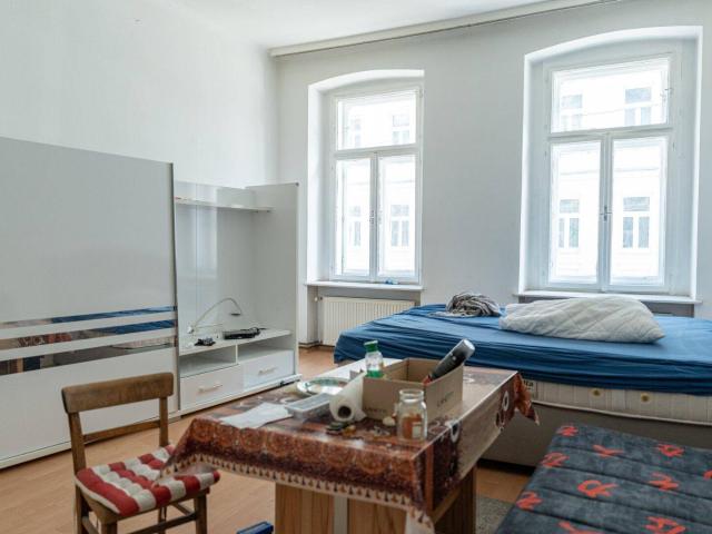 Sanierungsbedürftige 1 Zimmer Altbauwohnung mit Entwicklungspotenzial – nahe Wiener Stadthalle