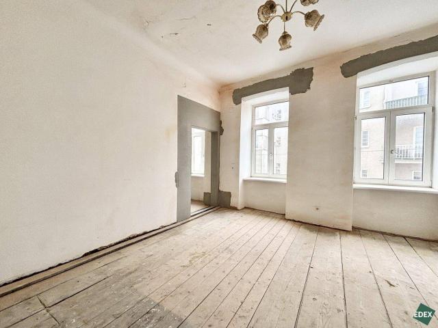 Sanierungsbedürftige 1,5 Zimmer Altbauwohnung in guter Lage in Meidling